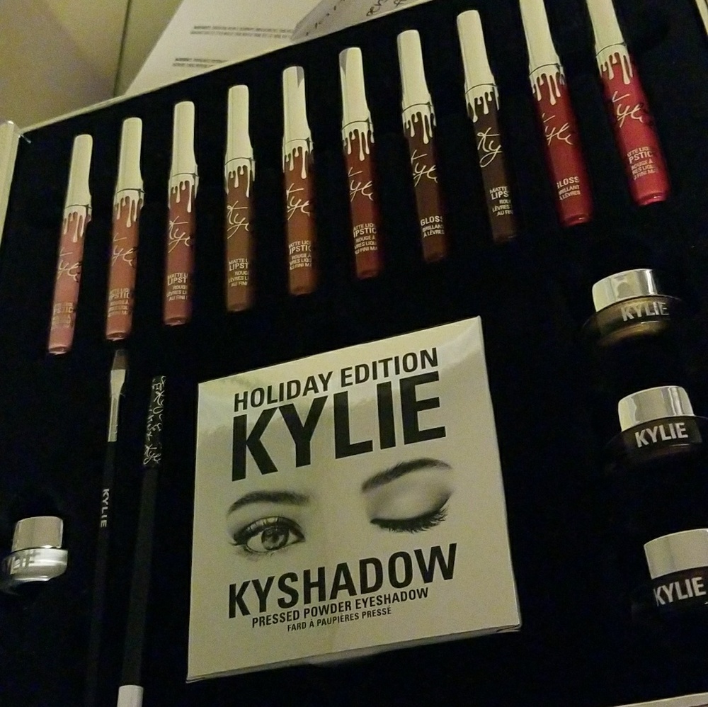 Kylie set autentic